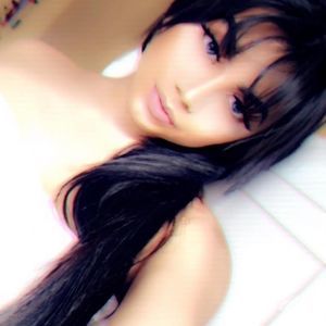 Meet your Posher, Carolina